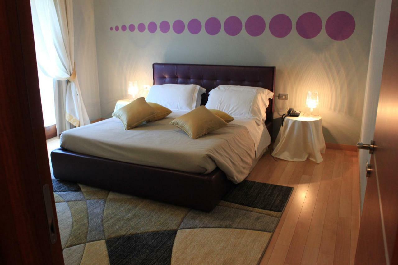 Il Castello Di Lovere Hotel Eksteriør billede