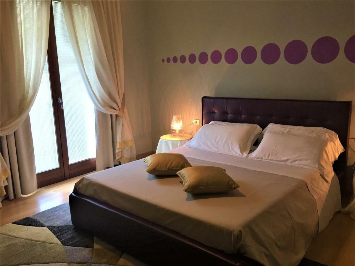 Il Castello Di Lovere Hotel Eksteriør billede